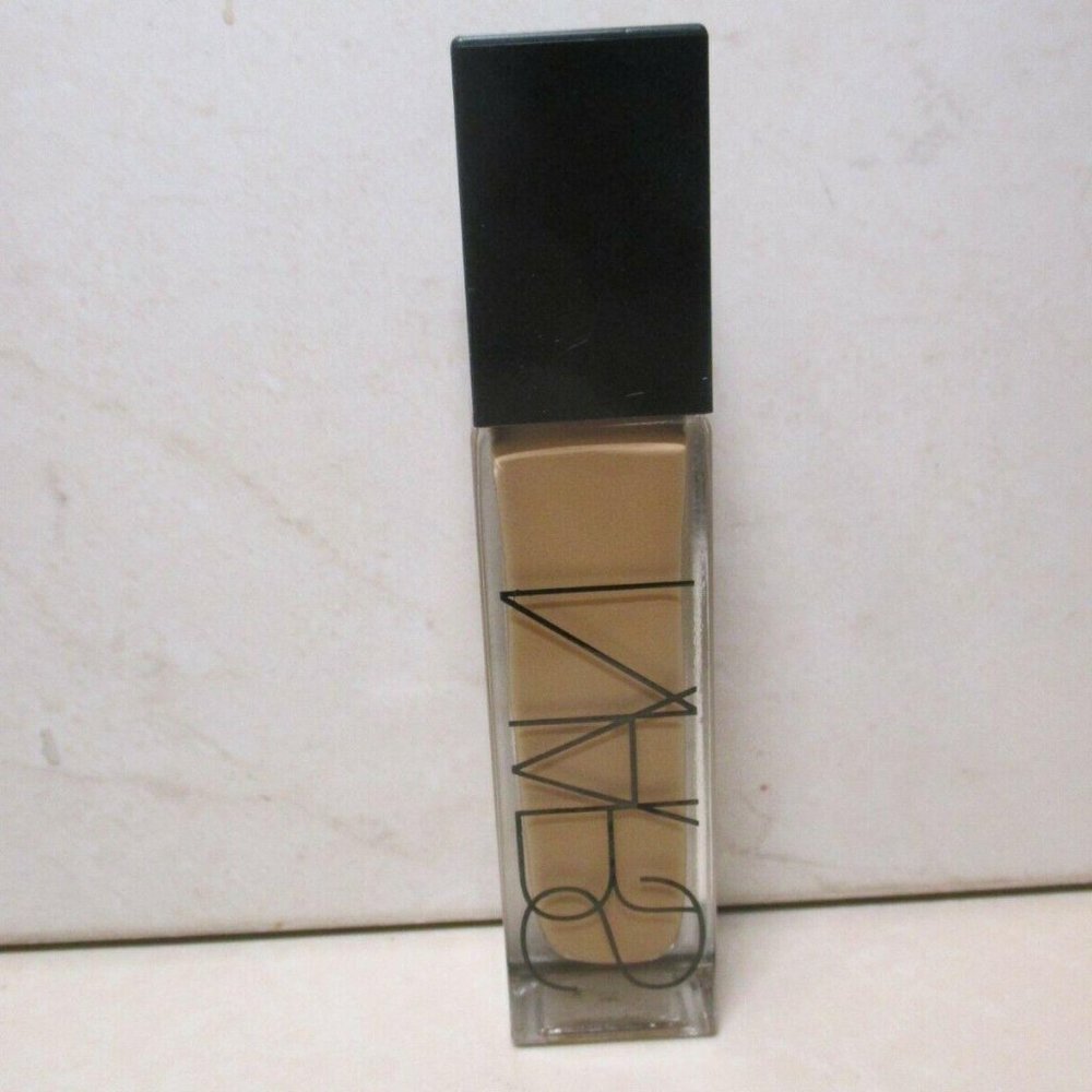 NARS Natural Radiant Longwear Foundation - Valencia